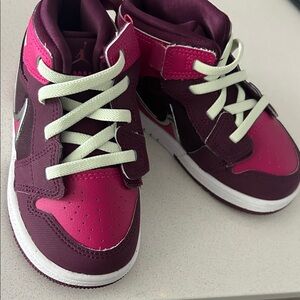 Nike Kids Fuchsia and Maroon High-Top Sneakers